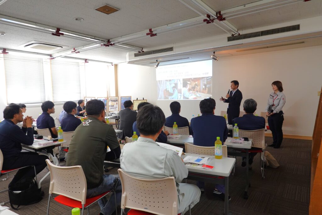 魅せる現場視察会　発表の様子